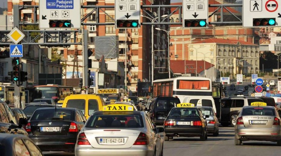 Kerkohet heqja e doganes per importin e makinave elektrike ne Kosove